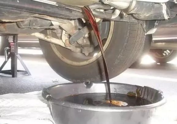 潔匠凈化·的凈工業(yè)除臭劑_廢機油處理難度大，擺脫“惡臭異味”又有什么方向？
