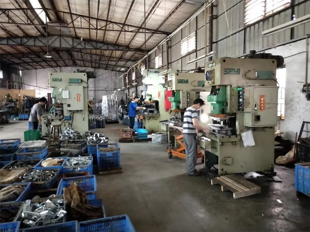 五金加工廠有機(jī)廢氣異味控制，Dejing的凈?除臭劑如何做到？