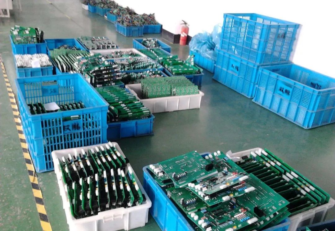 電子工業(yè)廢氣VOCs污染如何治理？的凈-異味控制劑還原綠色健康呼吸！.jpg